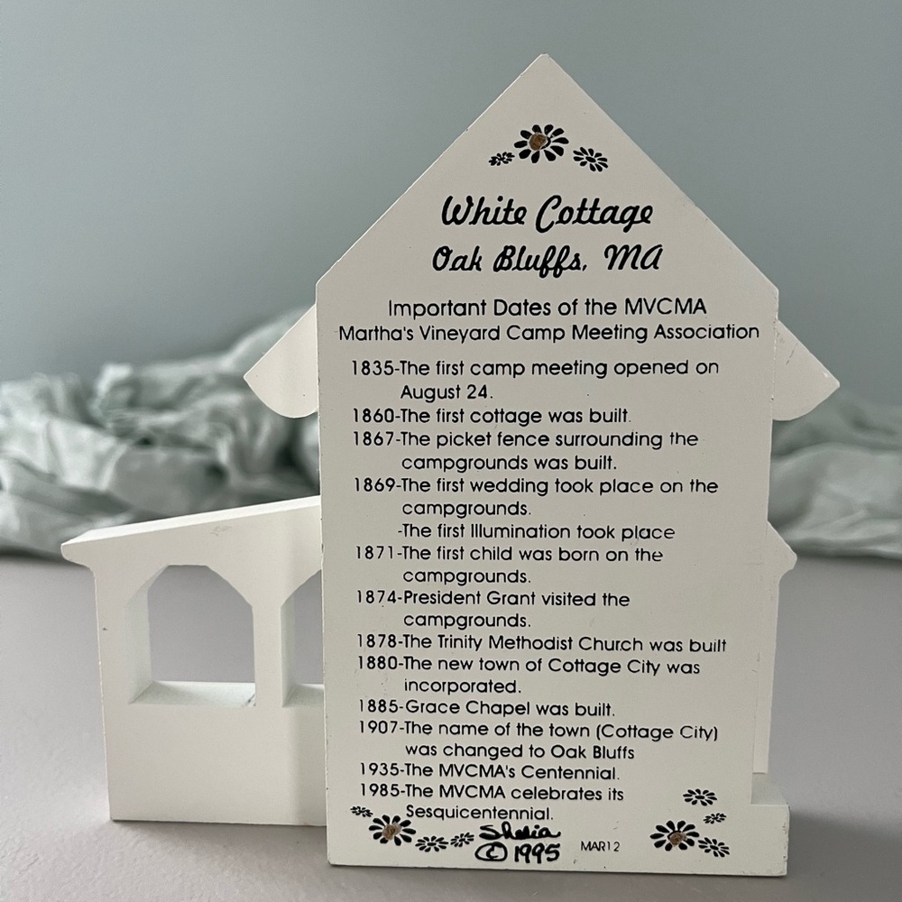 Shelia’s “White Cottage”, Oak Bluffs, Massachusetts - Picture 2 of 4